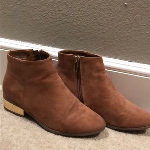 Bamboo tan boot with gold heel